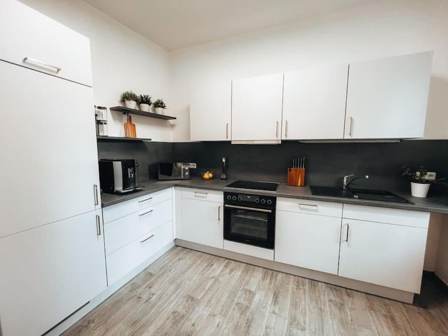 Lieblingsapartment No.10 Mit 2 Schlafzimmern Und Eigener Terrasse รอสต็อค ภายนอก รูปภาพ
