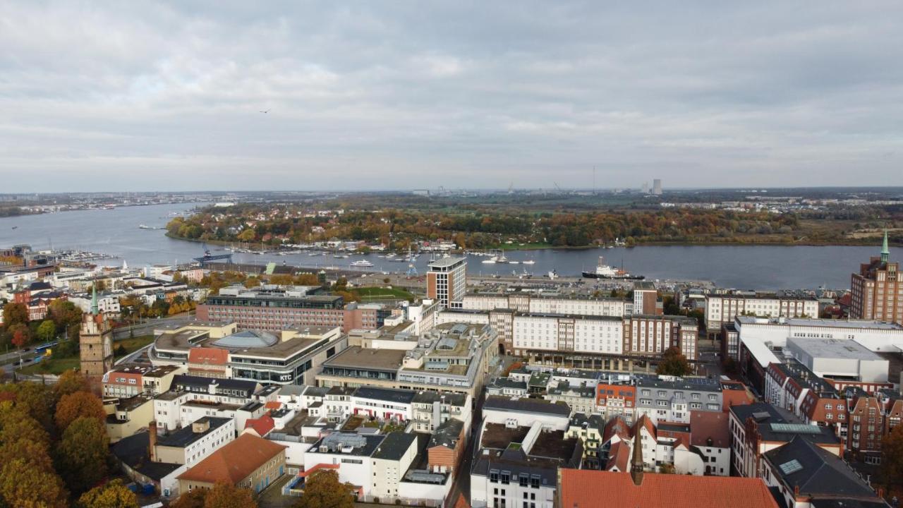 Lieblingsapartment No.10 Mit 2 Schlafzimmern Und Eigener Terrasse รอสต็อค ภายนอก รูปภาพ